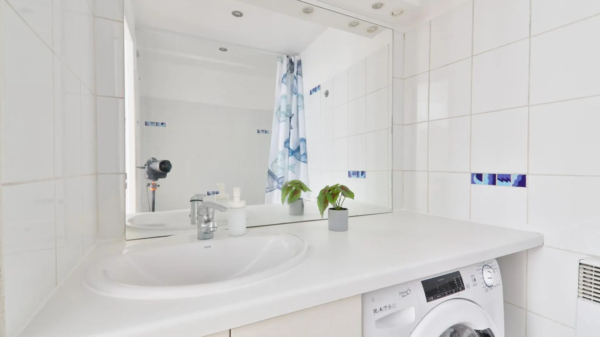 Apartment Appartement Quartier Chatelet Les Halles 2 Free Netflix Paris